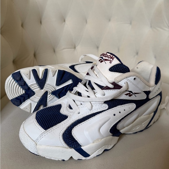 Reebok Shoes - Vintage Reebok “Dad” Sneakers White And Blue. Old School Retro Casual. Women’s 7